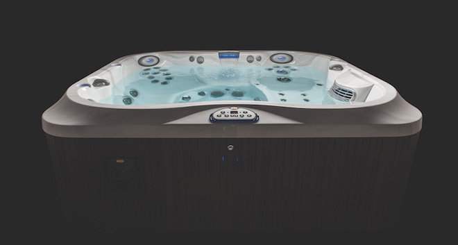 een-jacuzzi-in-de-tuin-wellness-hottub